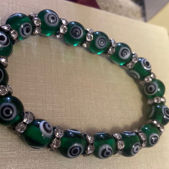 Green Crystal Evil Eye Bracelet - Picture 4 of 4